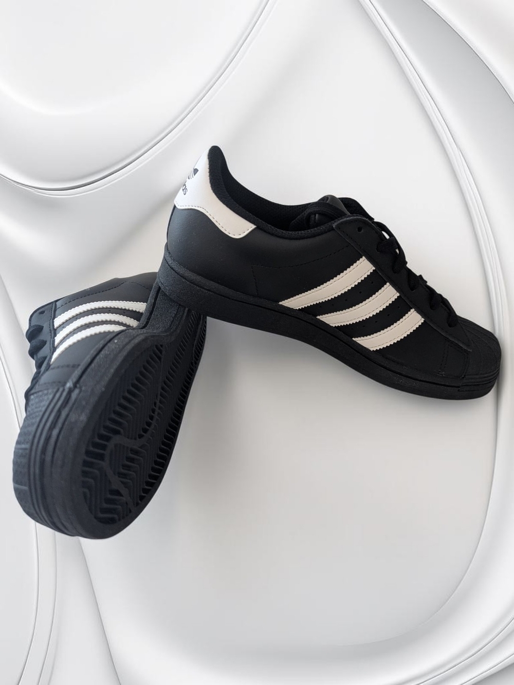 Adidas Classic Originals Superstar J Grade School Black/White Size 6 - Picture 5 of 6